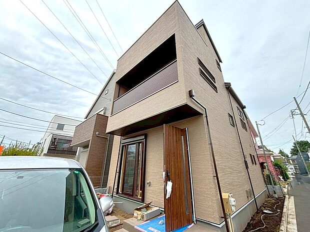 周辺の買い物施設、教育施設などの情報もご案内させていただきます。