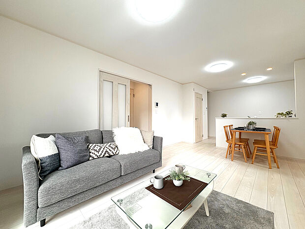 ご家族がコミュニケーションを重ねる大切な空間です。ぜひ現地にて、実際の暮らしをイメージしてください。