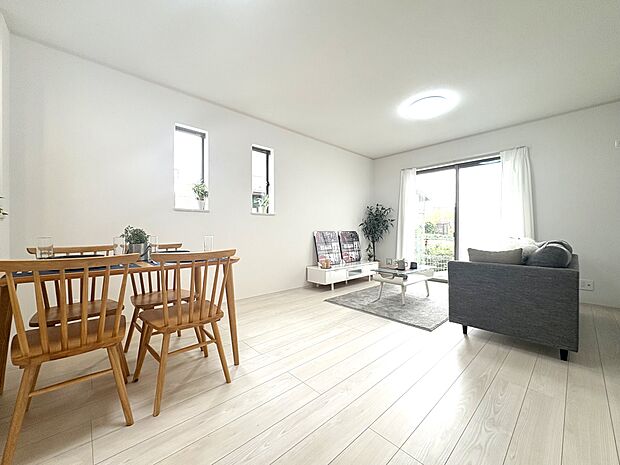 写真と現地では、大きさ・広さの感覚が違います。是非、ご自身の目で確かめてください。