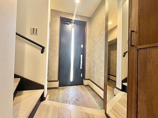 ご家族の「ただいま」「おかえり」の声と笑顔に癒され、心あたたまる空間です。