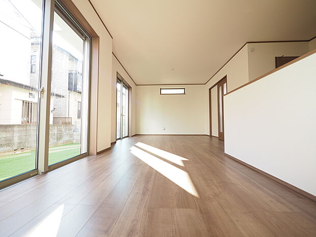 LDKは、ご家族が自然と集い、ゆったりと過ごせる居心地の良い住空間です。