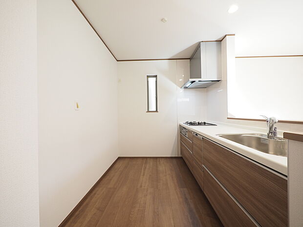 生活スタイルやご希望に合ったキッチンかどうか、ぜひ現地にてお確かめください。