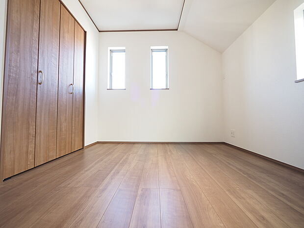 お好みの家具を置いたり、小物を飾り、お気に入りの空間づくりが楽しめそうです。