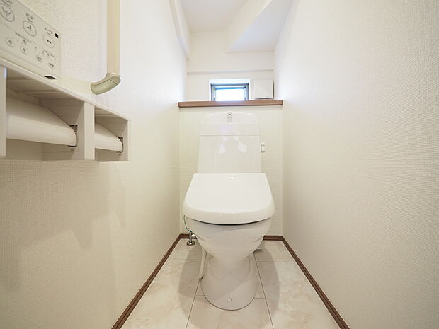 清潔感があるトイレです。仕様の詳細など、気になることはお気軽にお尋ねください。