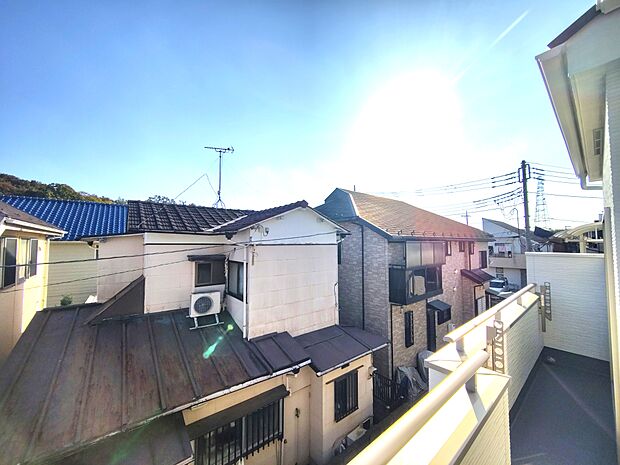 現地からの眺望写真です。街並みの変化や、四季の移ろいを感じることができます。