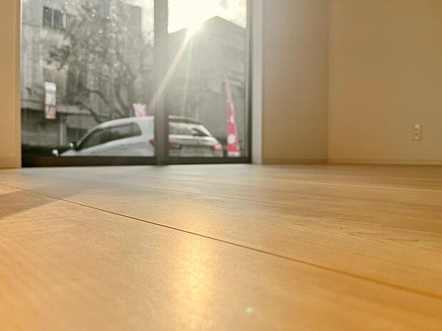 LDKは、ご家族が自然と集い、ゆったりと過ごせる居心地の良い住空間です。