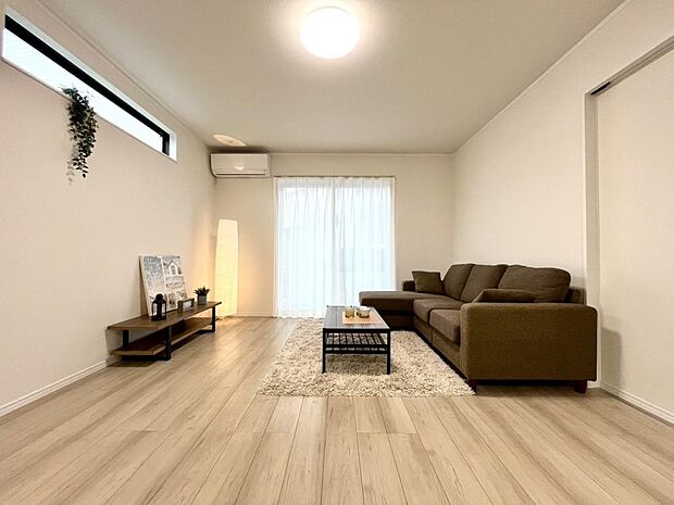 リビングとダイニングをゾーニングしやすく、食事の後もゆったりと寛げる間取りです。