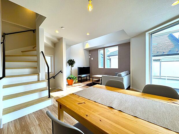 ご家族が毎日集う大切な空間、LDK。ぜひ、皆様の笑顔を想像しながらご見学ください。