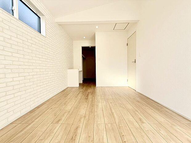 【モデル棟】テレワークなどの作業部屋や家事室、子供部屋としても便利なお部屋です。