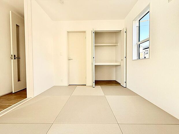 【モデル棟】おもてなしにも適した和室。ゆったりと足をのばして寛ぐこともできます。