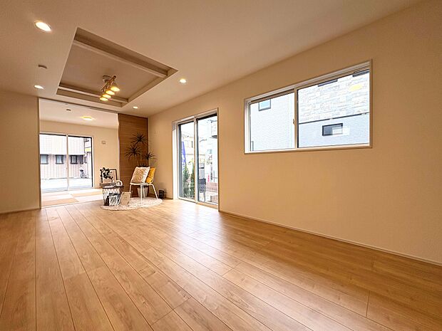 リビングとダイニングをゾーニングしやすく、食事の後もゆったりと寛げる間取りです。