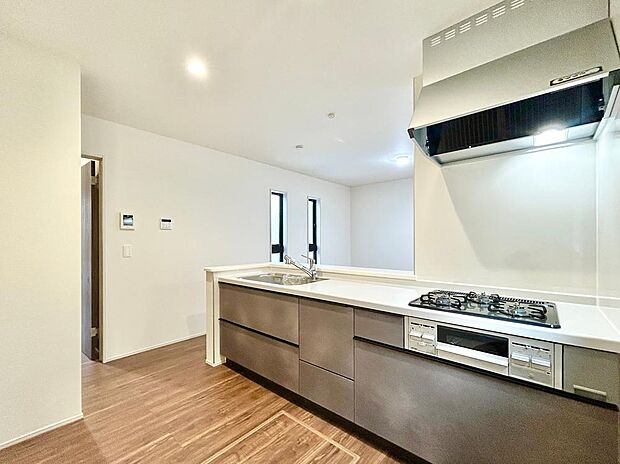 写真だけでは判らないこともあります。設備、仕様などの詳細はお尋ねください。