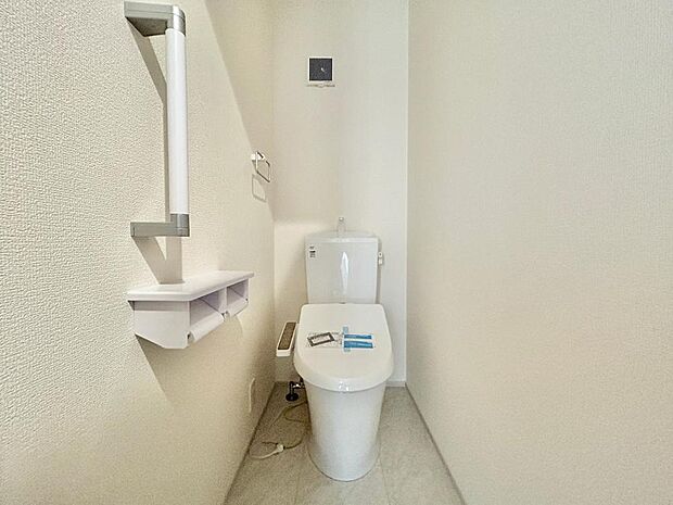 写真と現地では広さや明るさの感じ方が異なります。実際に足をお運びいただき、ご体感ください。