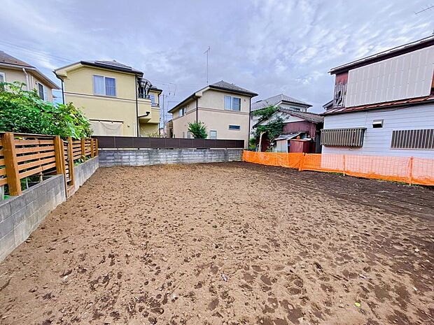 現地だけではなく、周辺の施設・道路など、生活するにあたって重要なポイントも併せてご案内可能です。