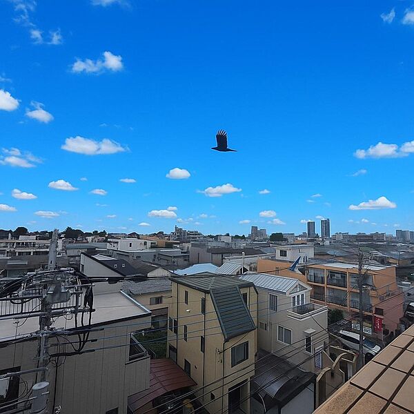 お天気の良い日には、気持ちの良い青空が楽しめそうです。