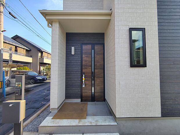 ご家族の「ただいま」「おかえり」の声と笑顔に癒され、心あたたまる空間です。