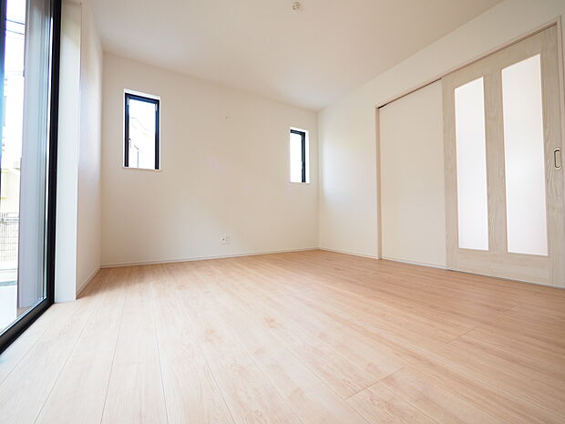 リビングとダイニングをゾーニングしやすく、食事の後もゆったりと寛げる間取りです。