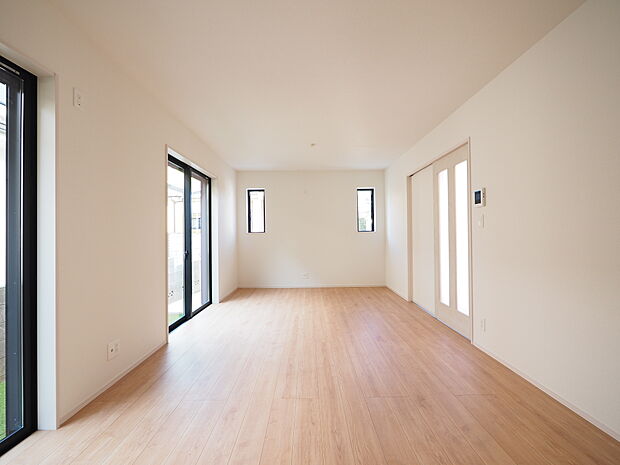 どんな家具も馴染む内装のため、お好みのインテリアコーディネートをお楽しみいただけます。