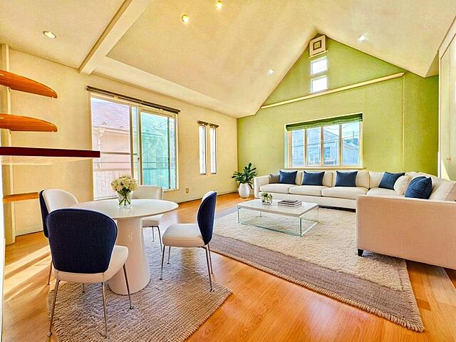 リビング/ダイニング 小平市仲町