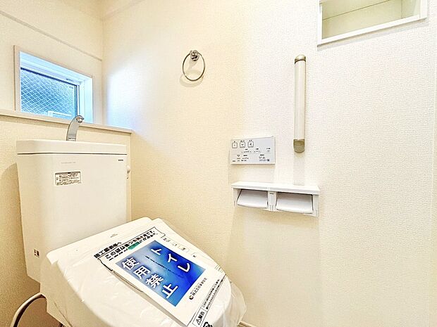 写真と現地では広さや明るさの感じ方が異なります。実際に足をお運びいただき、ご体感ください。