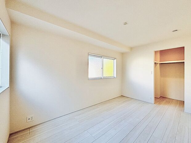 お手入れのしやすい仕様です。普段はフロアモップなどを使って、簡単にお掃除ができそうです。