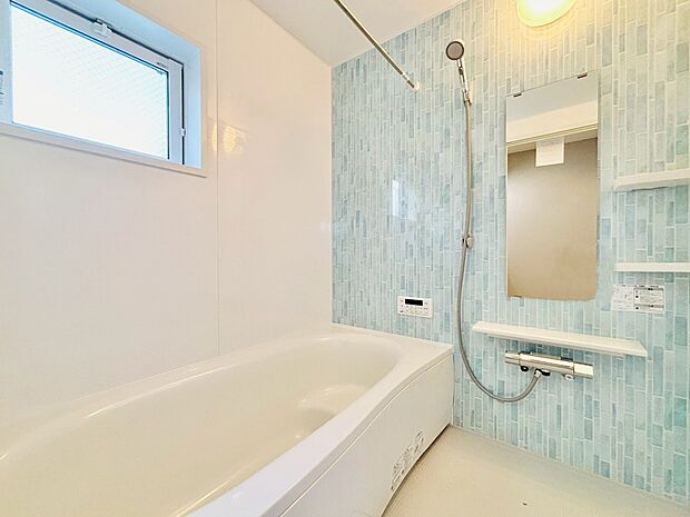 清潔感のある浴室。1日の疲れをゆっくりと癒してくれる空間です。