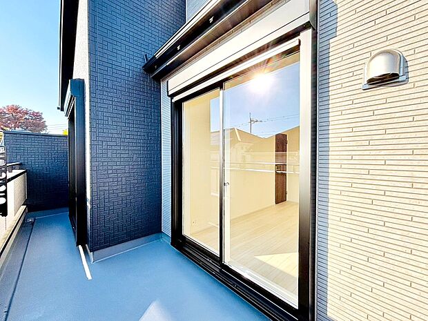 バルコニーは、ガーデニングや家庭菜園を楽しむ空間としても利用できます。