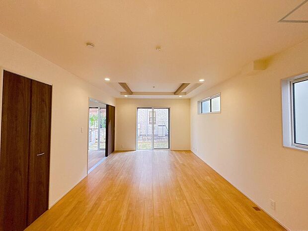 お住まいの中心のLDKは、自然とご家族が集まる癒しの空間です。