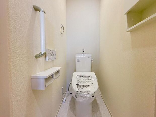 写真と現地では広さや明るさの感じ方が異なります。実際に足をお運びいただき、ご体感ください。