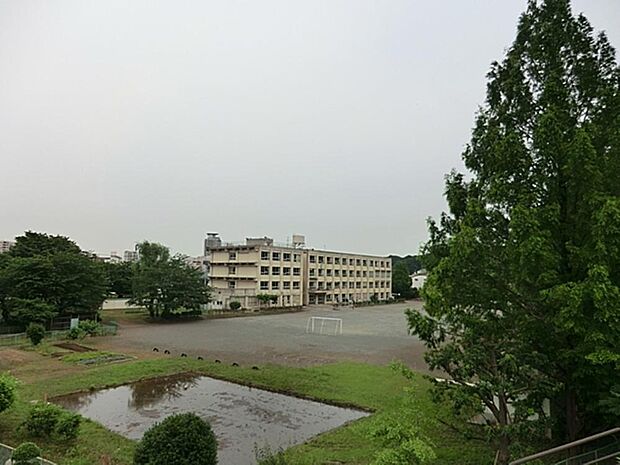 多摩市立東寺方小学校まで約629m