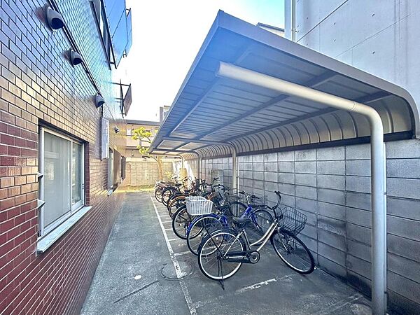 住戸内の設備や、管理形態、駐輪場の空き状況など、詳細はお気軽にお問い合わせください。