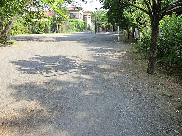 上鈴木児童公園まで約1084m