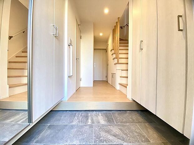 すっきりと片づけることで、さわやかな空間を保つことができます。