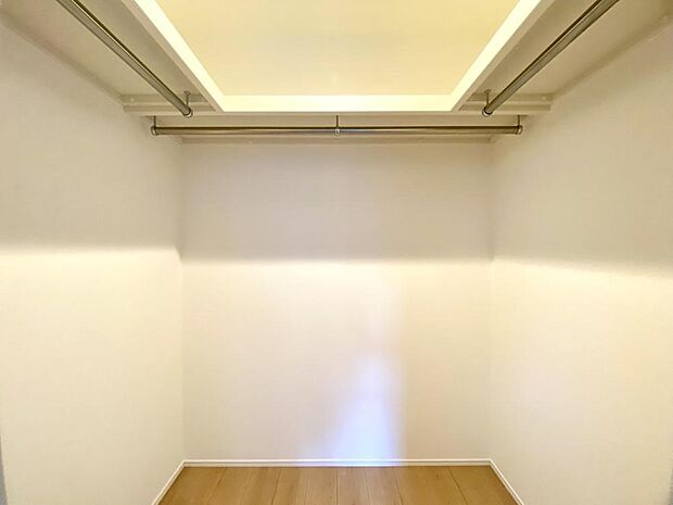 各所に収納が設けられているため、ライフスタイルや、ご家族の生活動線に合わせて活用できます。