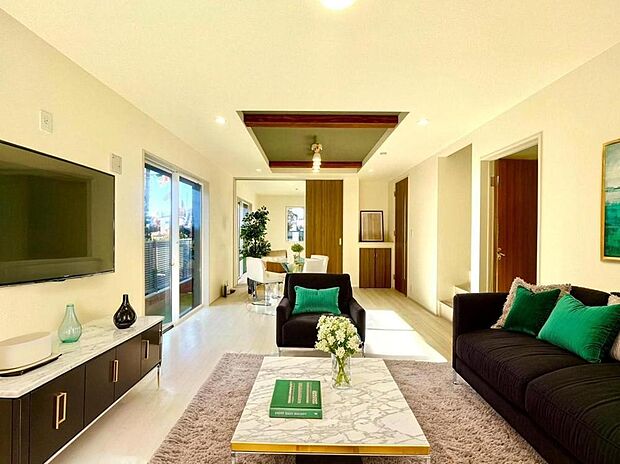 キッチンからLDを見渡すことができる間取りのためお子様がいらっしゃるご家庭におすすめです。CG加工済