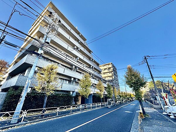 住戸内はもちろん、共用部や周辺の街並みなども併せてご見学いただけます。