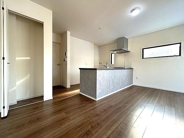 リビングは大切なひとと過ごす癒しの場。笑い声が響き渡る空間になりますように。