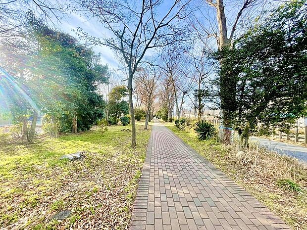 これまでの経験と知識を活かし、お客様に寄り添ったご提案をいたします。お気軽にご相談くださいませ。