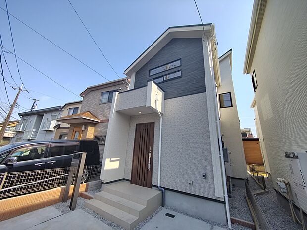 現地にて、実際の日当たりや、周辺の街並み・道路幅、交通量などをご体感くださいませ。