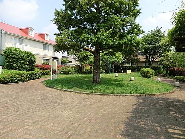 小柳前田公園まで約483m