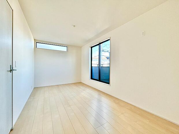 お好みの家具を置いたり、小物を飾り、お気に入りの空間づくりが楽しめそうです。