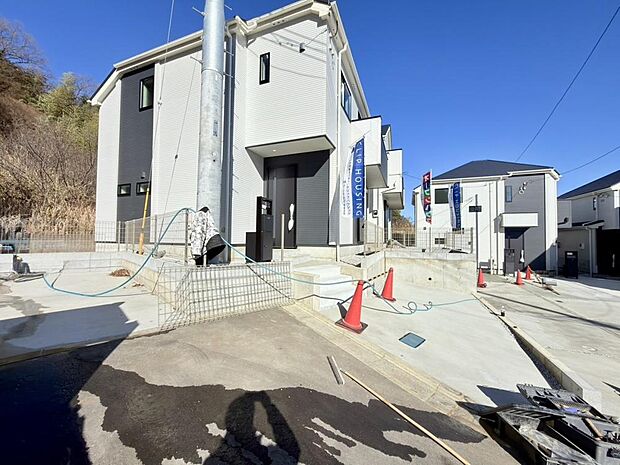 現地にて、住まいの実際の日当たりや、周辺の街並み・交通量などをご体感くださいませ。