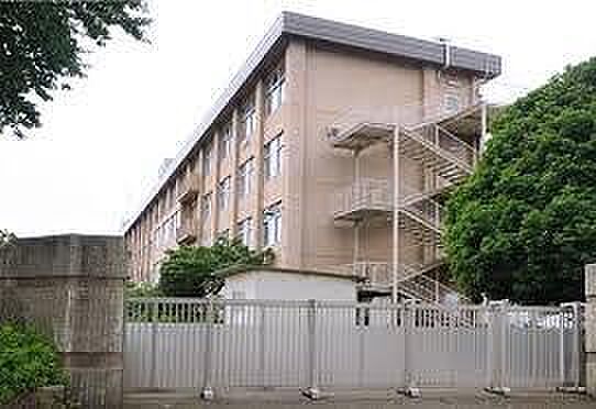 八王子市立由木中学校まで約806m