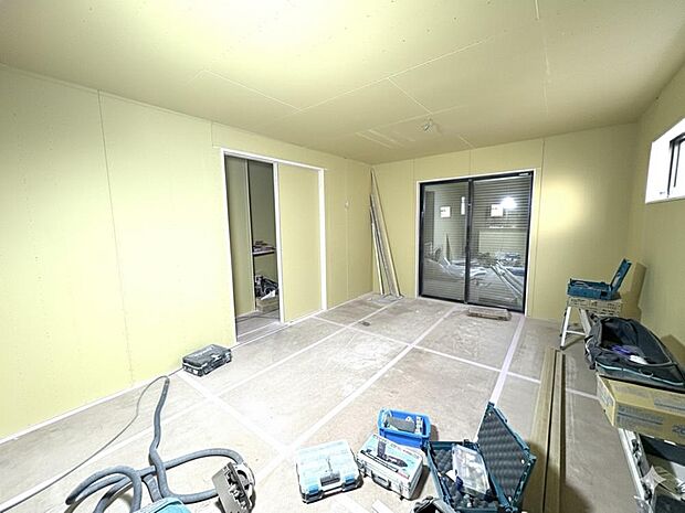 採光・通風に考慮されたLDKです。快適で居心地の良い、家族団らんのひと時をお過ごしいただけます。