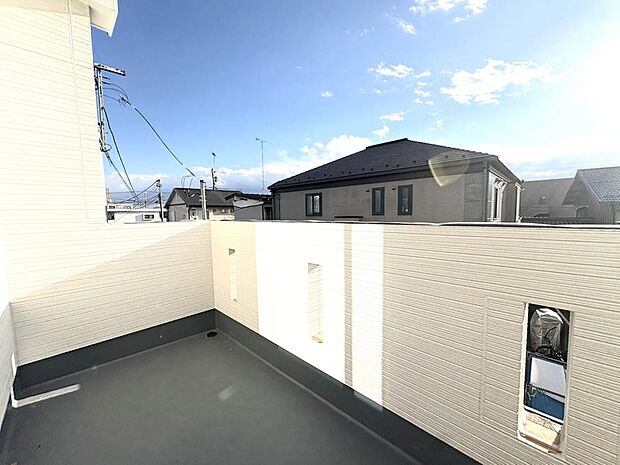 お天気の良い日には、気持ちの良い青空が楽しめそうです。