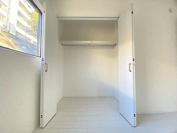 各収納を活用することで、いつでもすっきりとした心地よい住空間を叶えることができます。