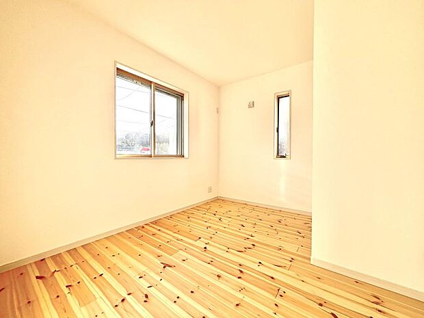 お好みの家具を置いたり、小物を飾り、お気に入りの空間づくりが楽しめそうです。