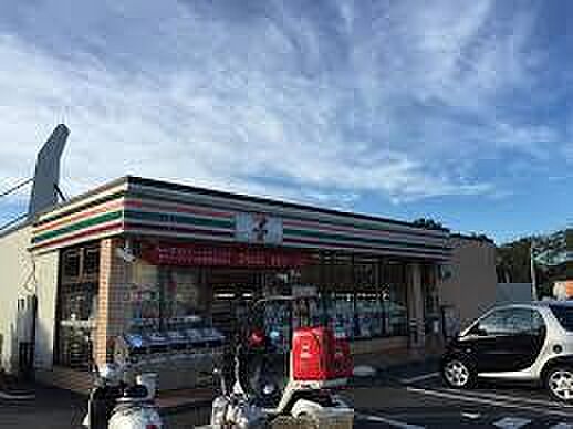 セブンイレブン新座栄1丁目店まで約800m