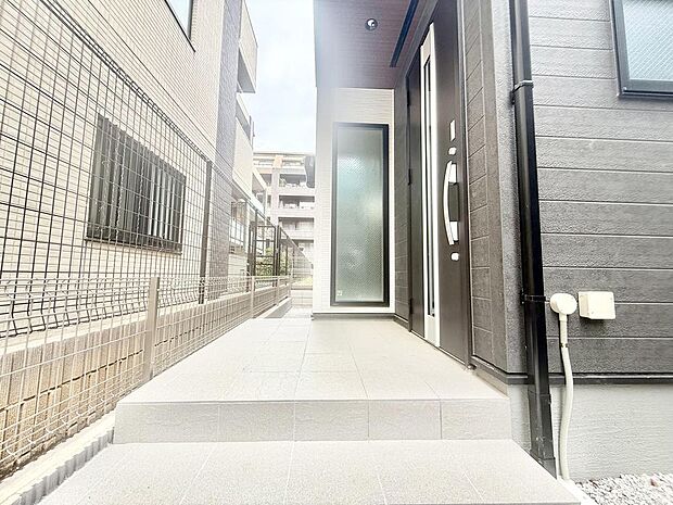 ご家族の「ただいま」「おかえり」の声と笑顔に癒され、心あたたまる空間です。