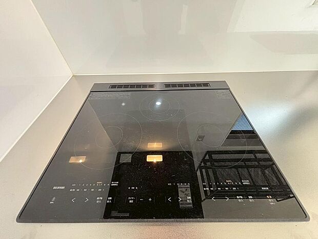 毎日の大切な食事の準備を行うキッチン。シンクの広さや設備など、実際に現地でお確かめください。